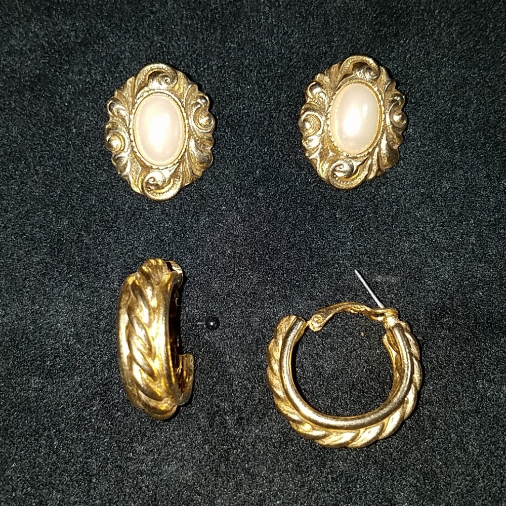 Vintage Trifari earrings, set of 2 pair